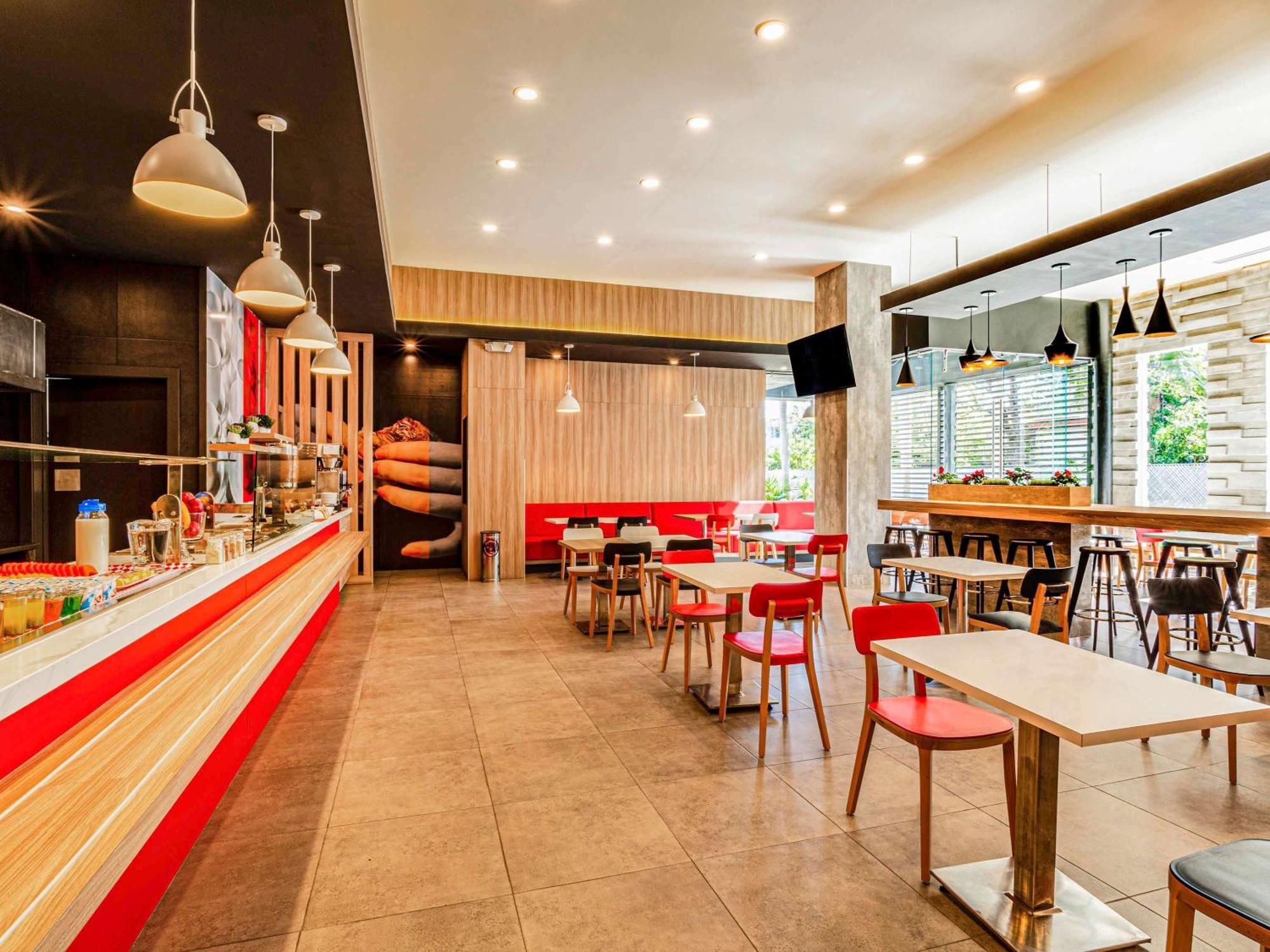 Ibis Mérida Kültér fotó