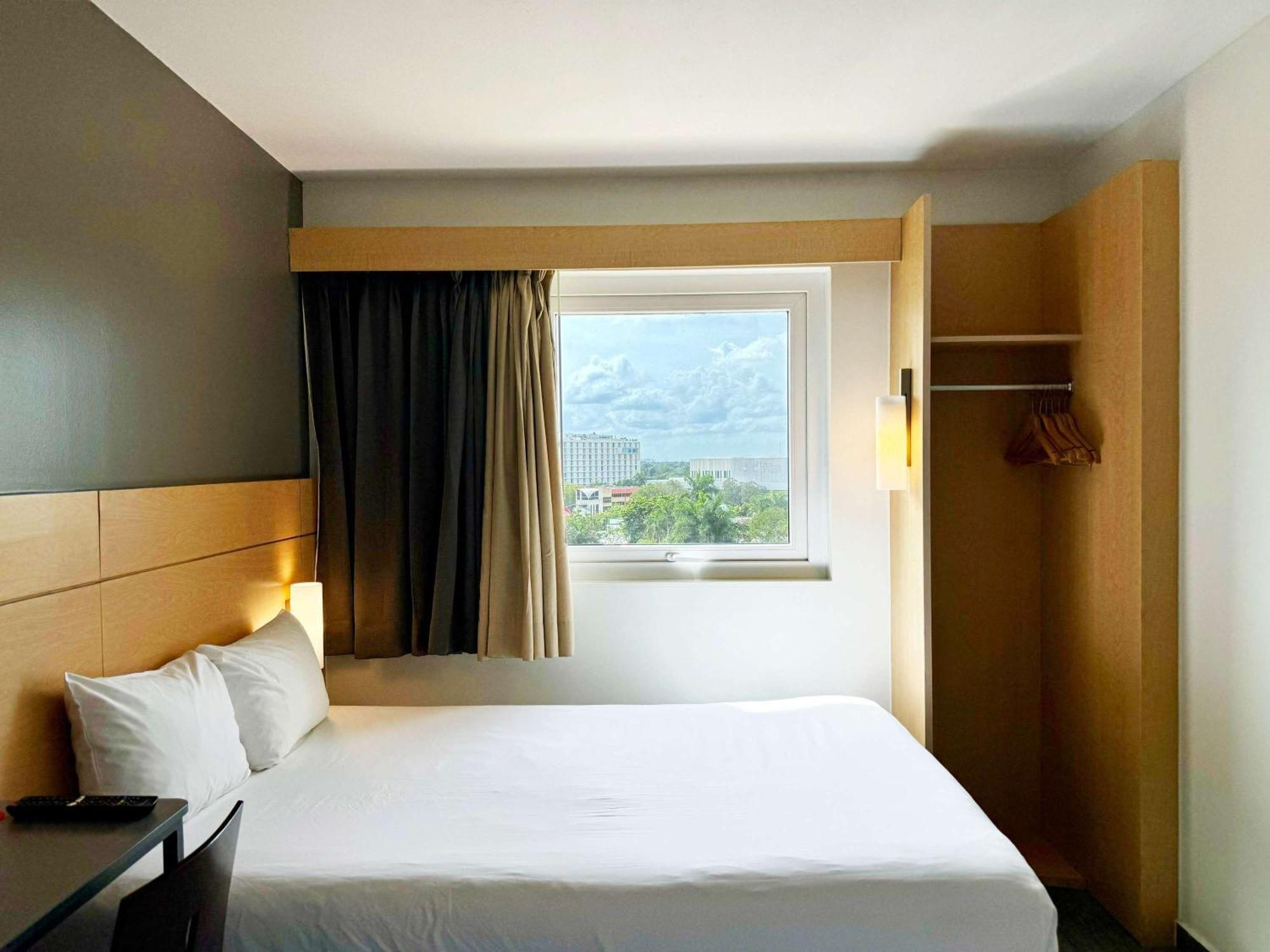 Ibis Mérida Kültér fotó